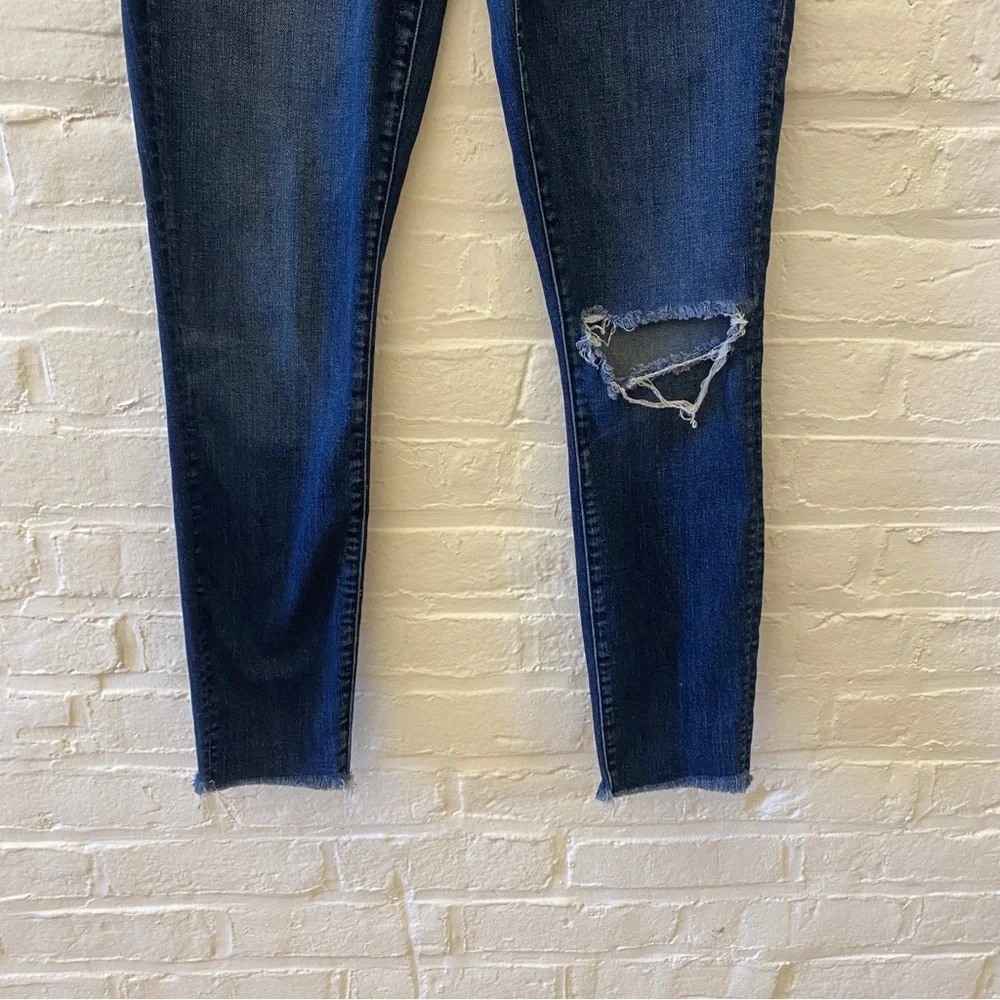 MOTHER || High Waisted Looker Ankle Fray in Close To The Edge Blue‎ 25